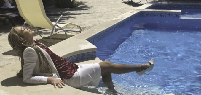 VIDEO: In the Pool with my White Suit and Pantyhose